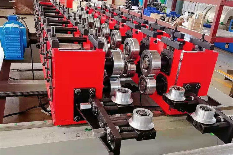 Generation Process of Cable Tray Roll Forming Machine