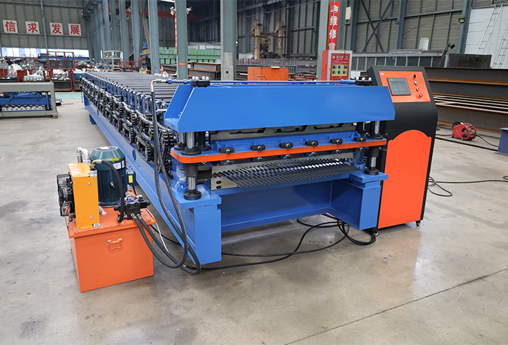 Corrugated sheet roll forming machine